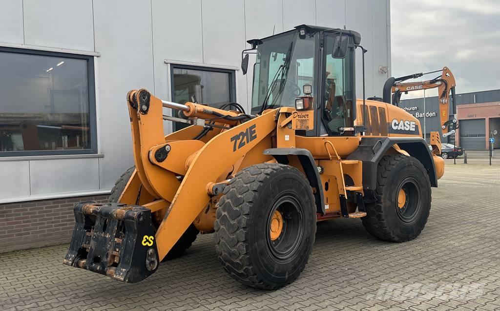 CASE 721 E لوادر بعجل