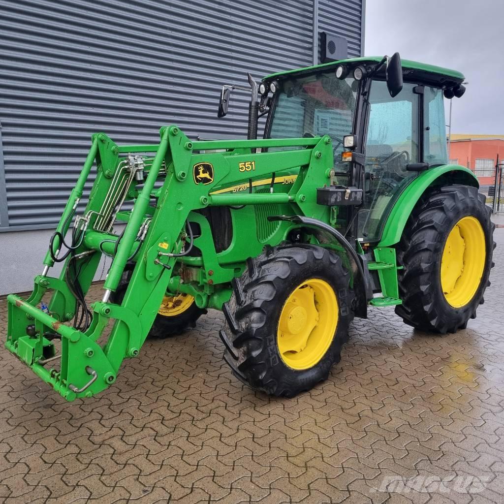 John Deere 5720 الجرارات