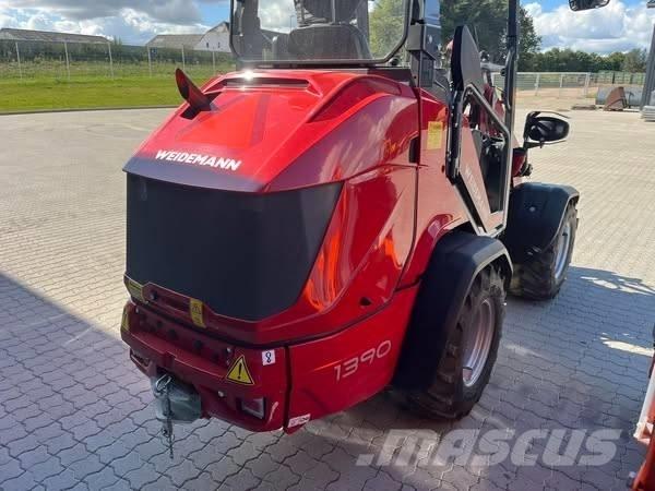 Weidemann 1390 لوادر صغيرة