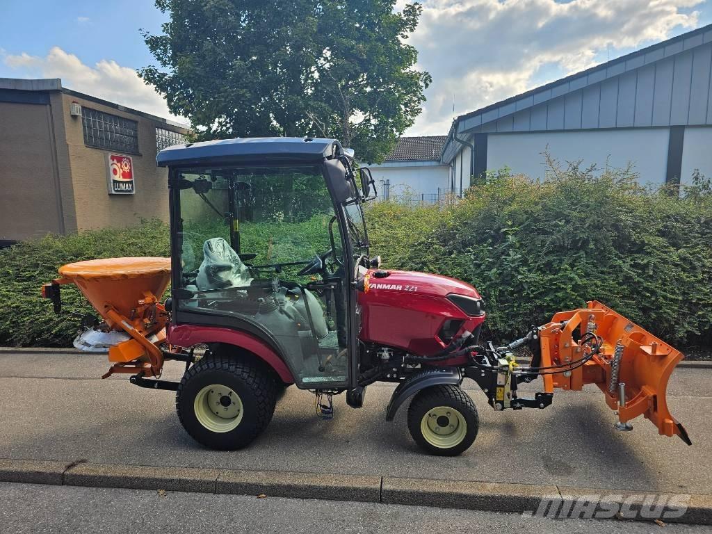 Yanmar SA 221 جرارات مدمجة
