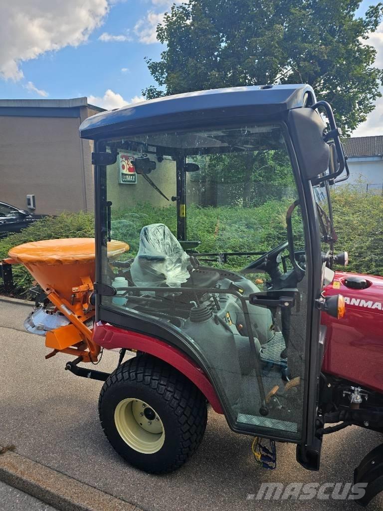 Yanmar SA 221 جرارات مدمجة