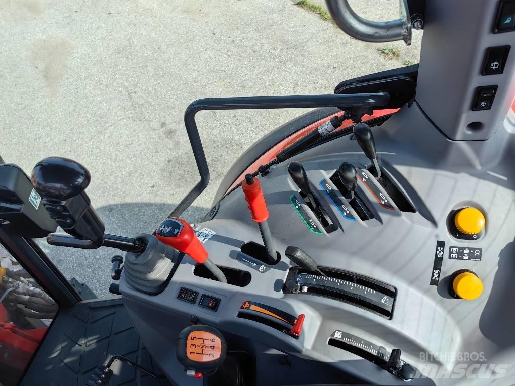 Kubota M 4073 الجرارات