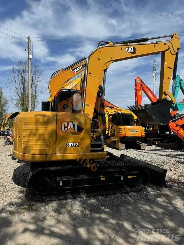 CAT 307 E2 حفارات وسط 7 طن - 12 طن