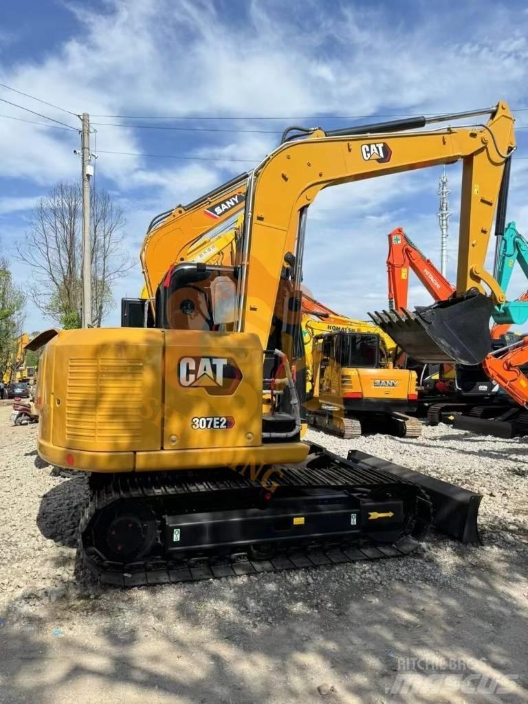 CAT 307 E2 حفارات وسط 7 طن - 12 طن