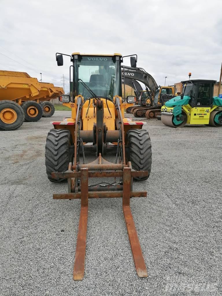 Volvo L 35 G لوادر بعجل