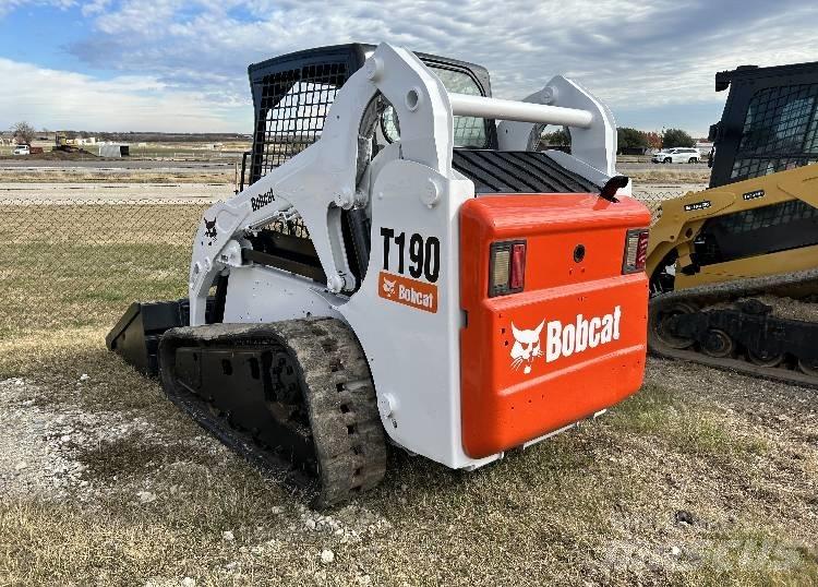 Bobcat T190 لوادر انزلاقية التوجيه