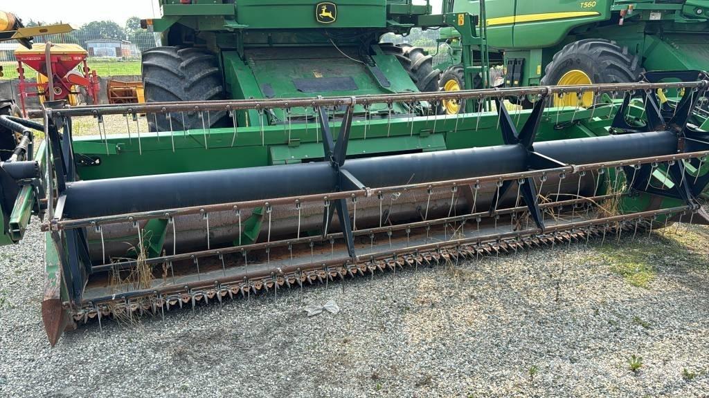 John Deere 9580 WTS حصادات