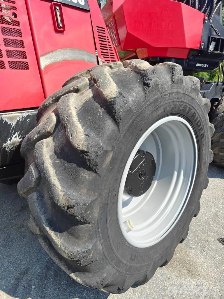 Komatsu 911.4 حصادات