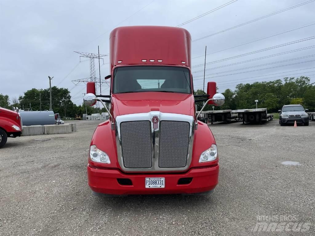 Kenworth T 680 وحدات الجر