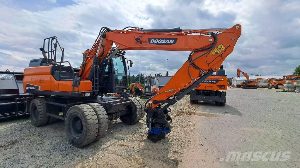 Doosan DX140W-5 حفارات بعجل