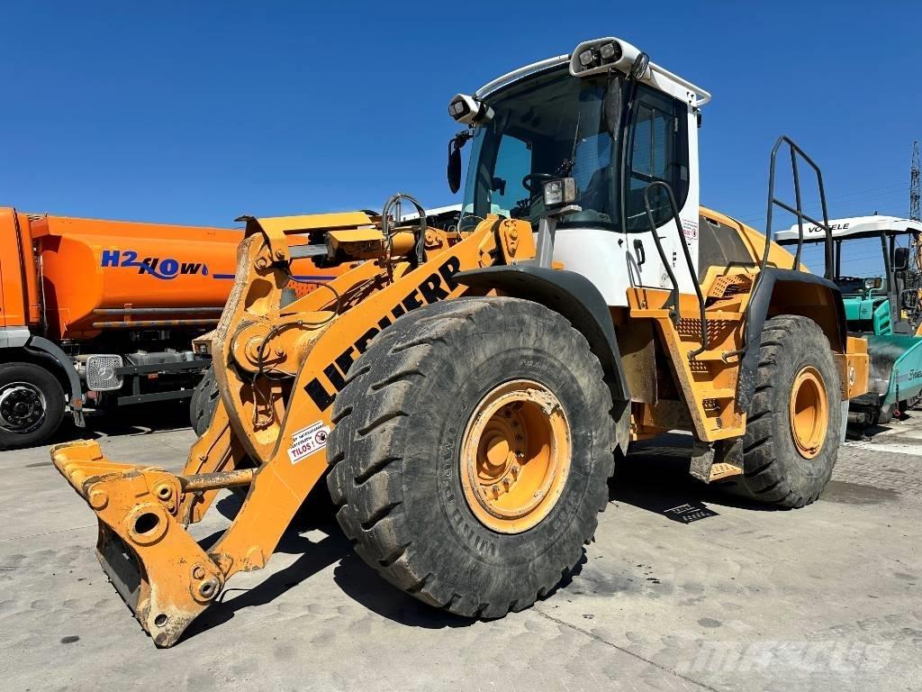 Liebherr L 550 لوادر بعجل