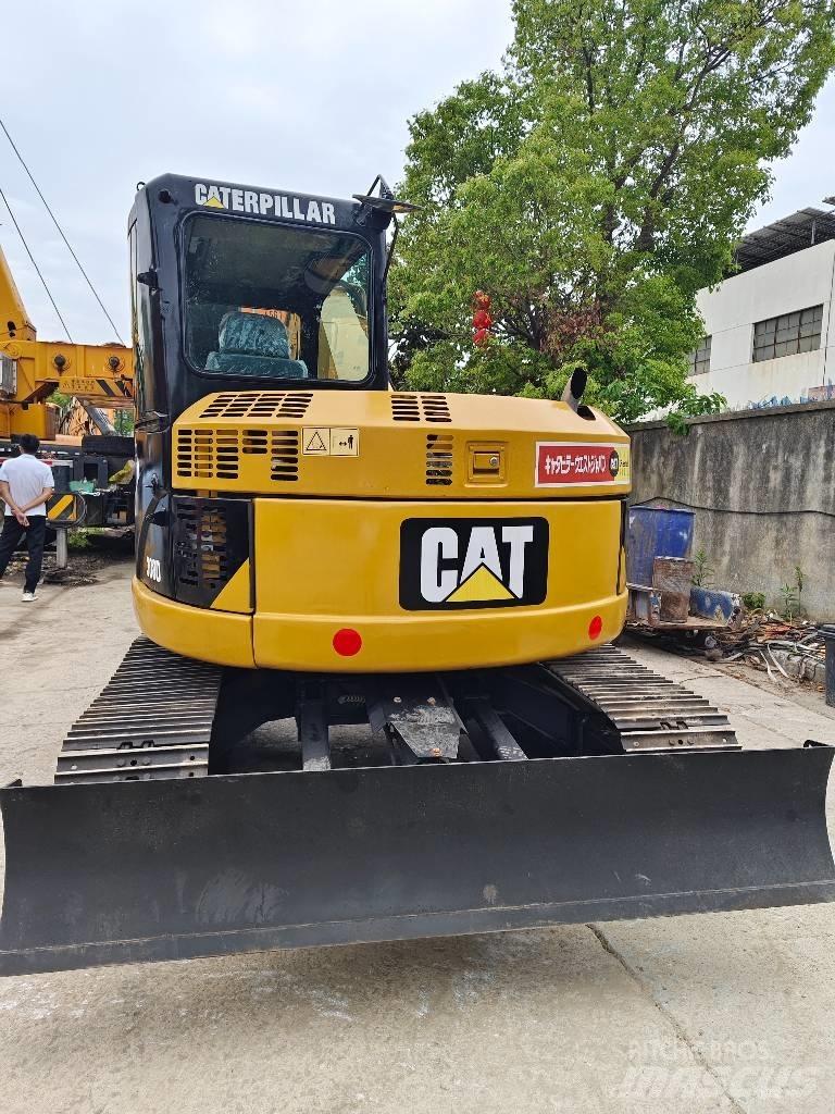 CAT 308 D حفارات زحافة