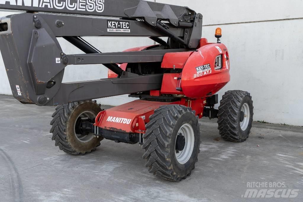 Manitou 200 ATJ رافعات سلة مفصلية