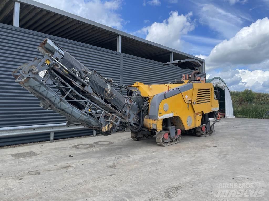 Wirtgen W 100 F ماكينات الكشط البارد للأسفلت