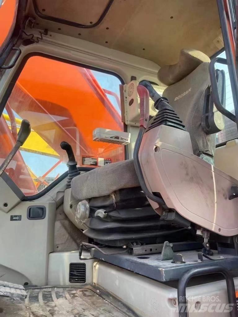 Doosan DH300 حفارات زحافة