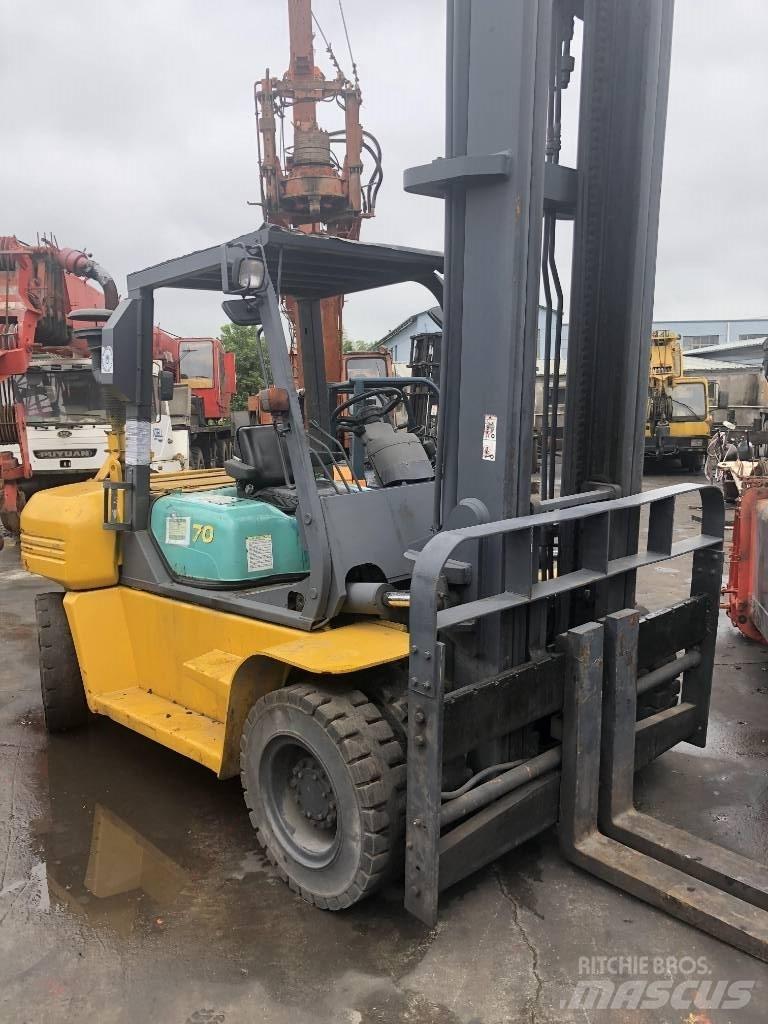 Komatsu 7 Ton شاحنات الديزل
