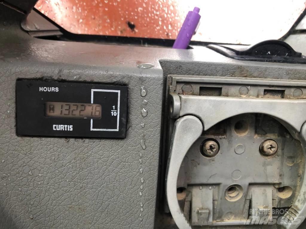 Doosan DX 340 LC حفارات زحافة