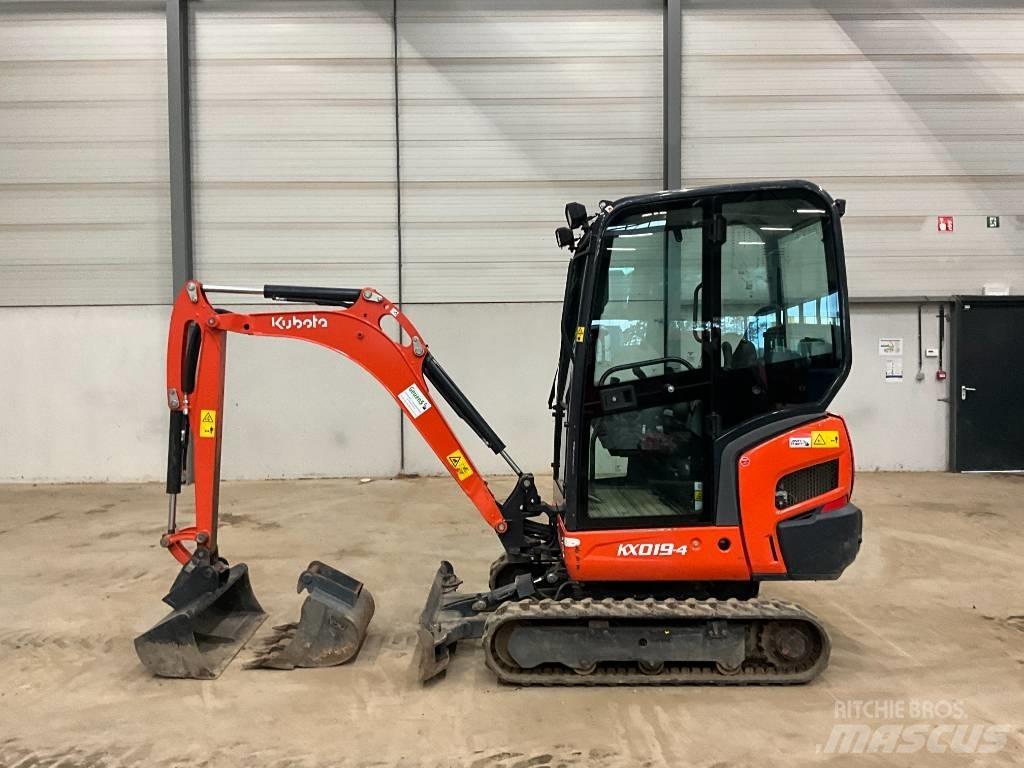 Kubota KX 019-4 حفارات صغيرة أقل من 7 طن (حفارات صغيرة)
