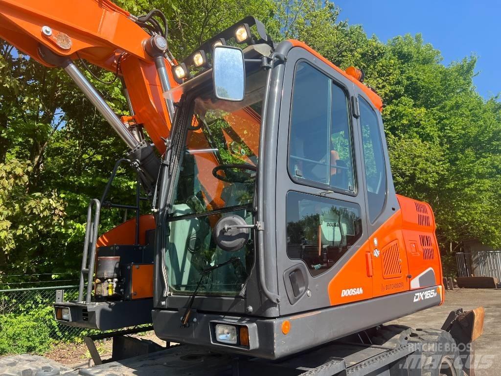 Doosan DX 165 W-5 حفارات بعجل