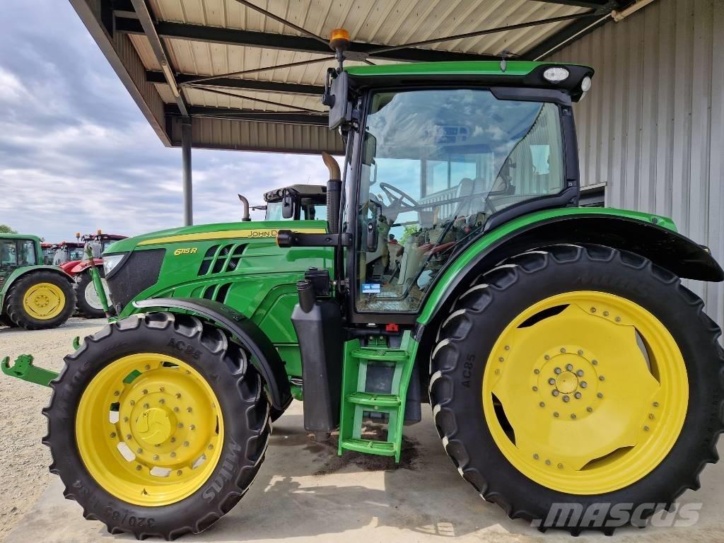 John Deere 6115 R الجرارات