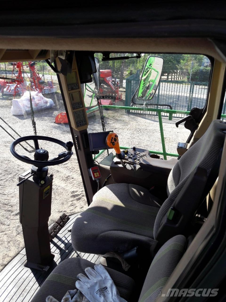 John Deere 7350 علافات ذاتية الدفع