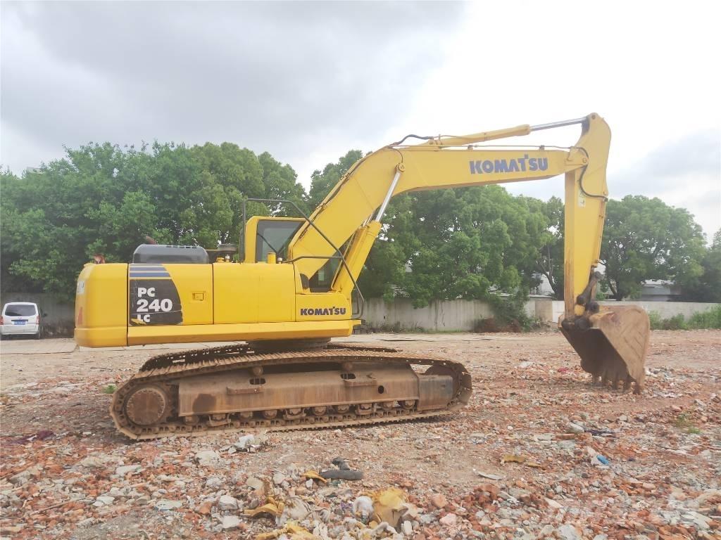 Komatsu PC 240 LC-8 حفارات زحافة