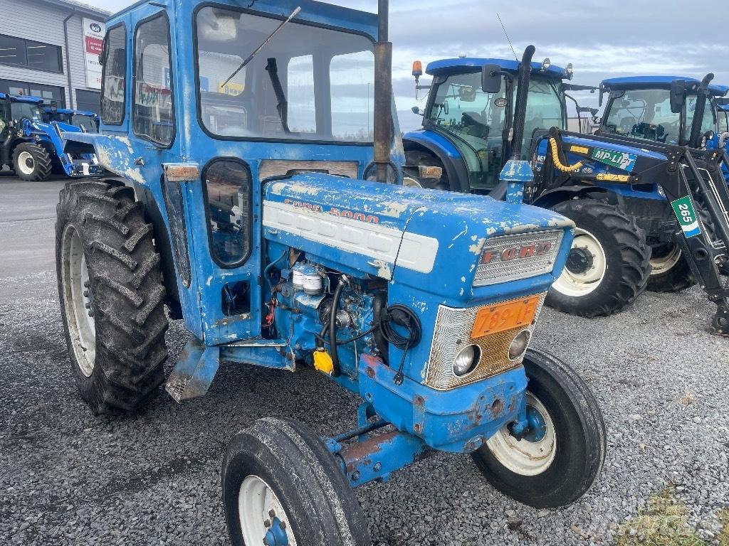 Ford 5000 الجرارات