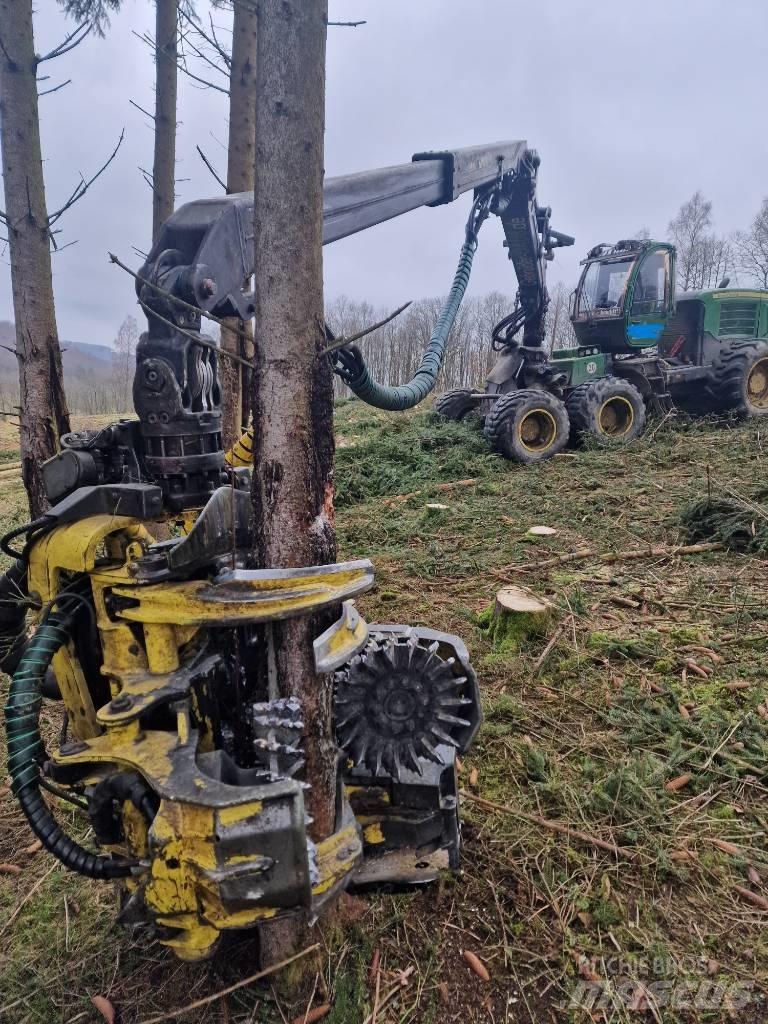John Deere 1270 E حصادات