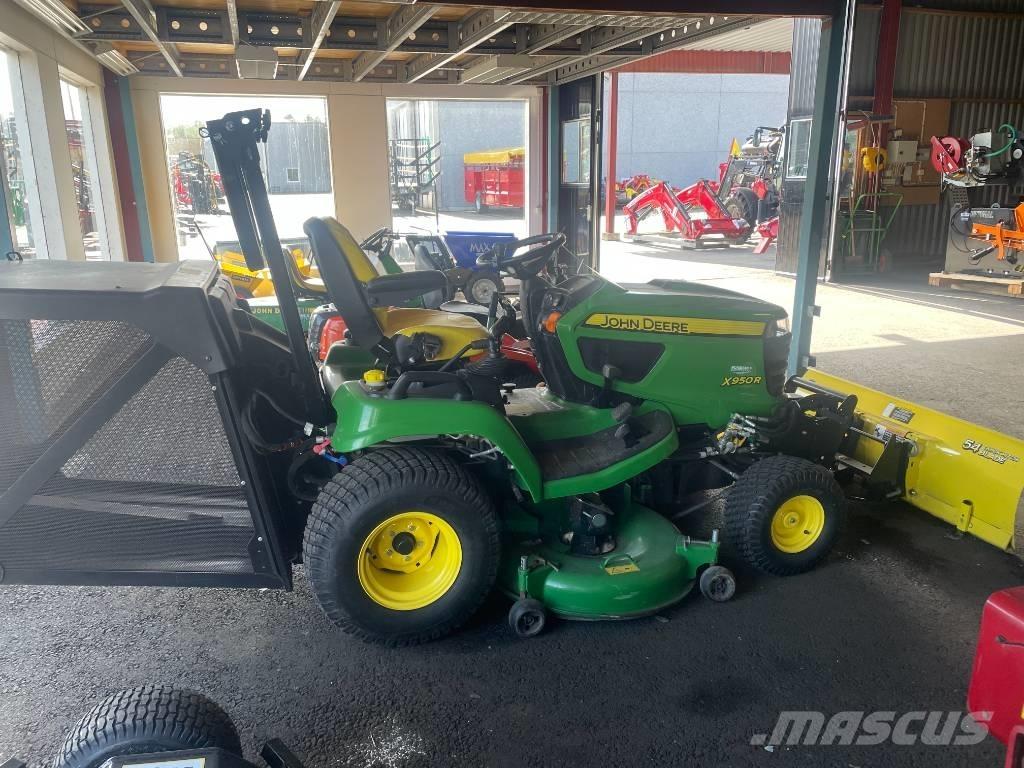 John Deere X 950 R ركوب الحشائش