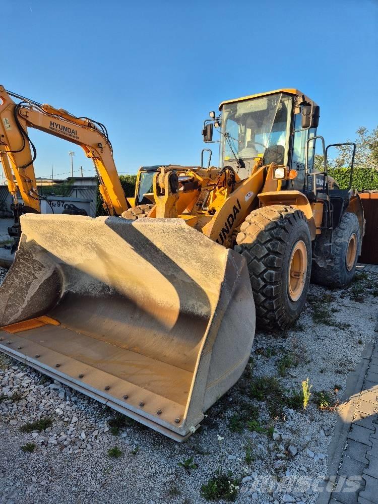 Hyundai HL 760-7 A لوادر بعجل