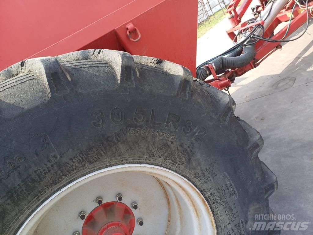 Agro Soyuz Turbosem ماكينات البذر الدقيق