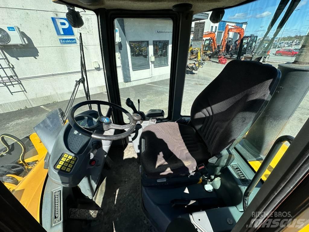 Volvo L 30 B لوادر بعجل