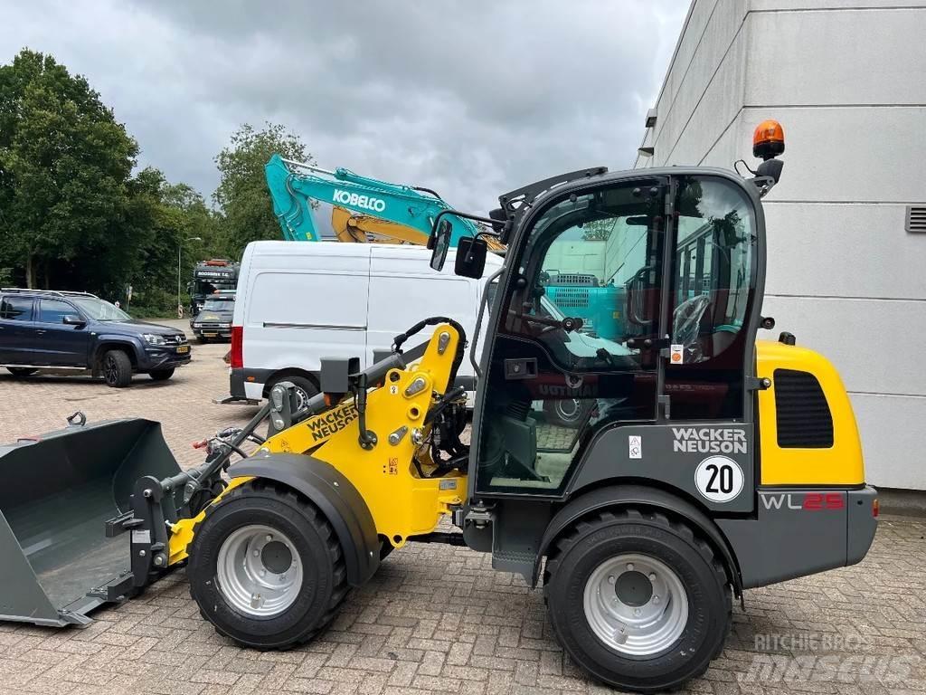 Wacker Neuson WL25 لوادر بعجل