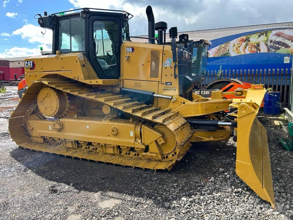 CAT D 6 LGP بلدوزرات مجنزرة