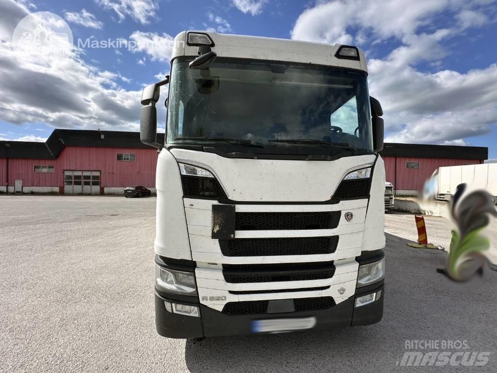 Scania R 520 شاحنات ذات هيكل صندوقي