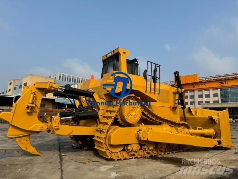CAT D 10 R بلدوزرات مجنزرة