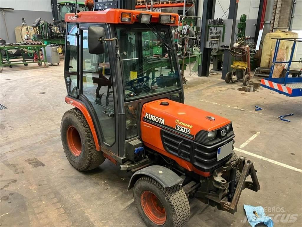 Kubota B2110 جرارات مدمجة