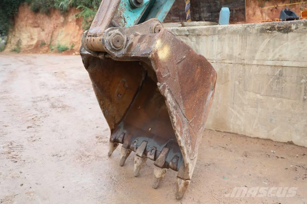Kobelco SK 200-8 حفارات زحافة