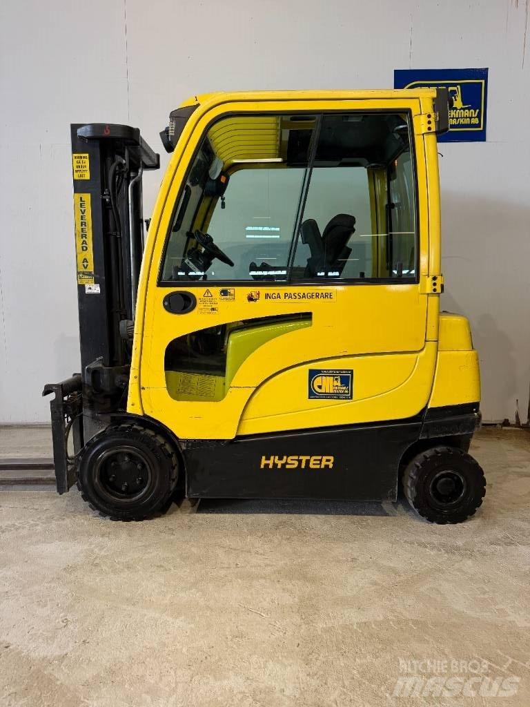 Hyster E 3.20 XM شاحنات ذات رافعات شوكية تعمل بالكهرباء