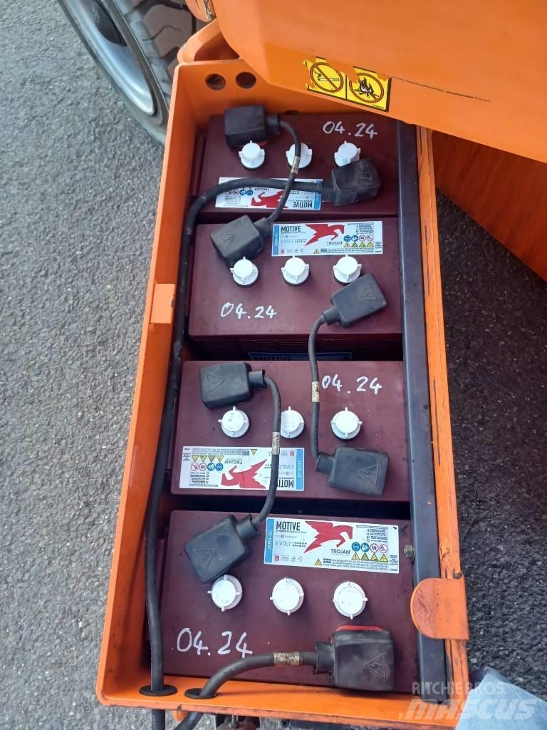 JLG E 300 AJP رافعات سلة مفصلية