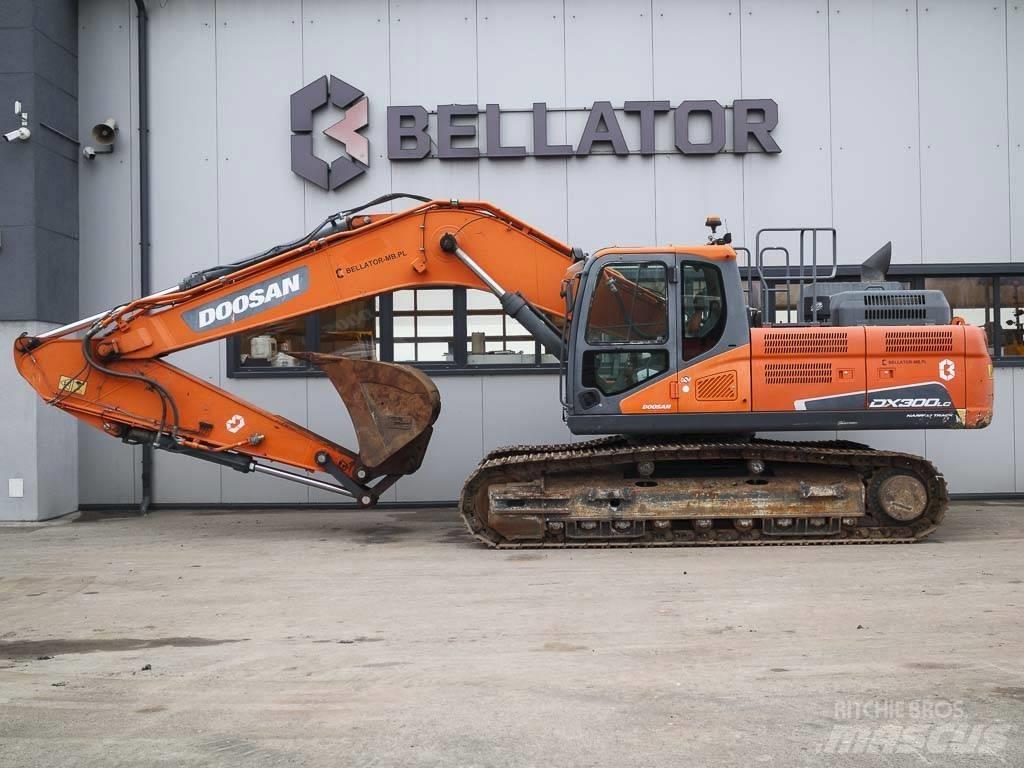 Doosan DX 300 LC-5 حفارات زحافة
