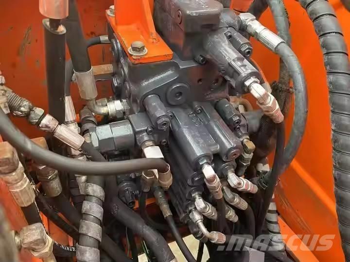 Doosan DH 80 حفارات زحافة