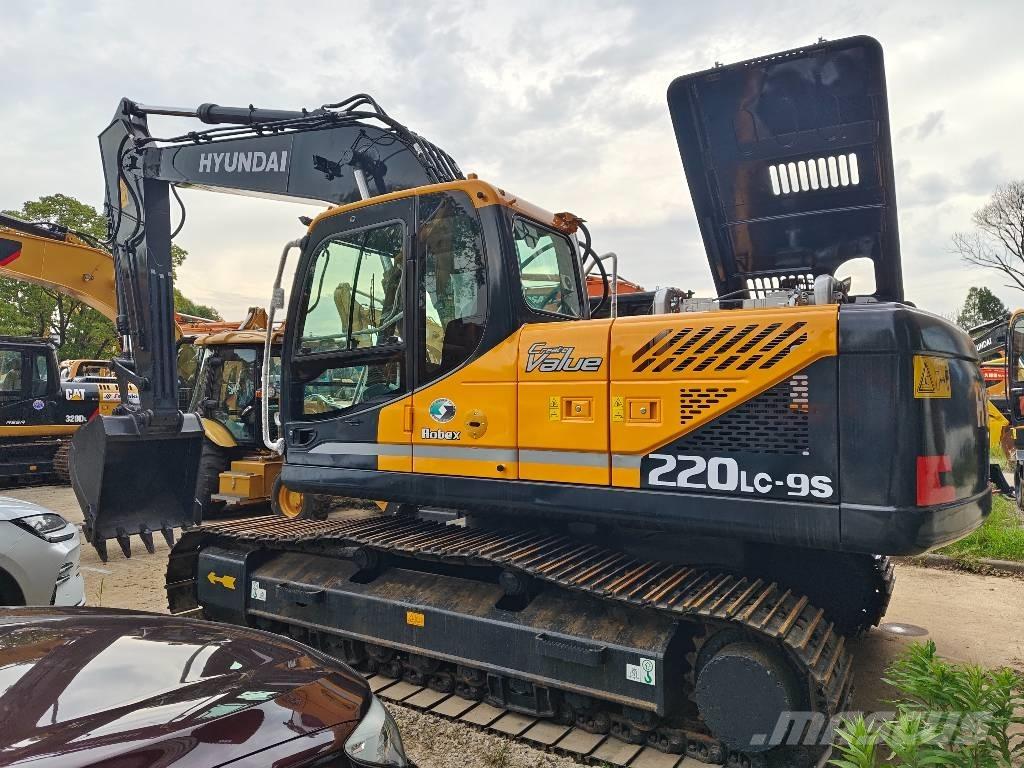Hyundai R220LC-9S حفارات زحافة