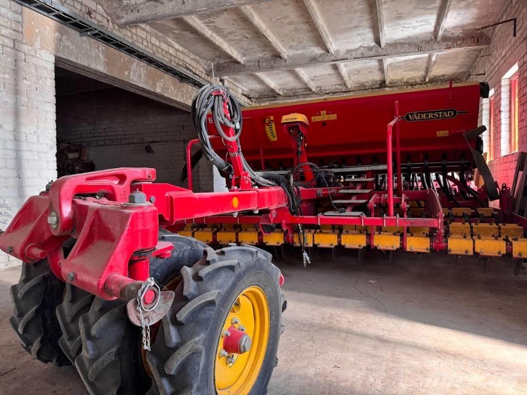 Väderstad Rapid400C مثاقيب