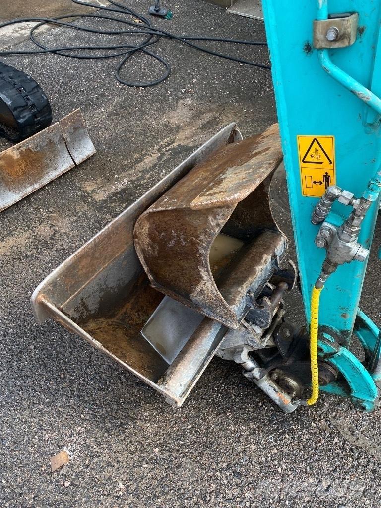 Kobelco SK 17 SR حفارات صغيرة أقل من 7 طن (حفارات صغيرة)