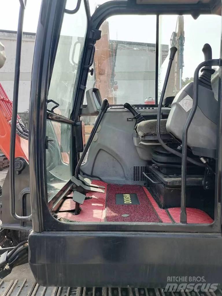 Doosan DX 60 حفارات زحافة