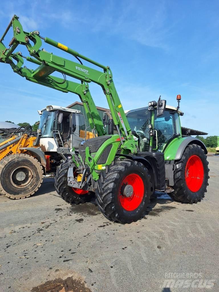 Fendt 718 Vario الجرارات