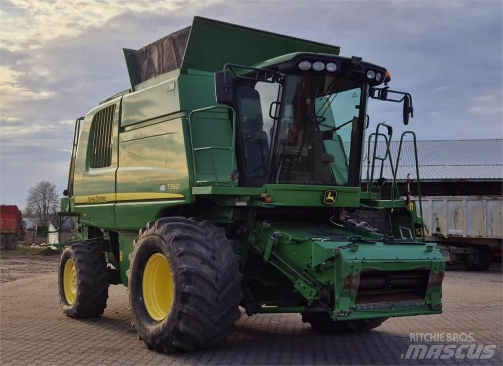 John Deere T560 حصادات
