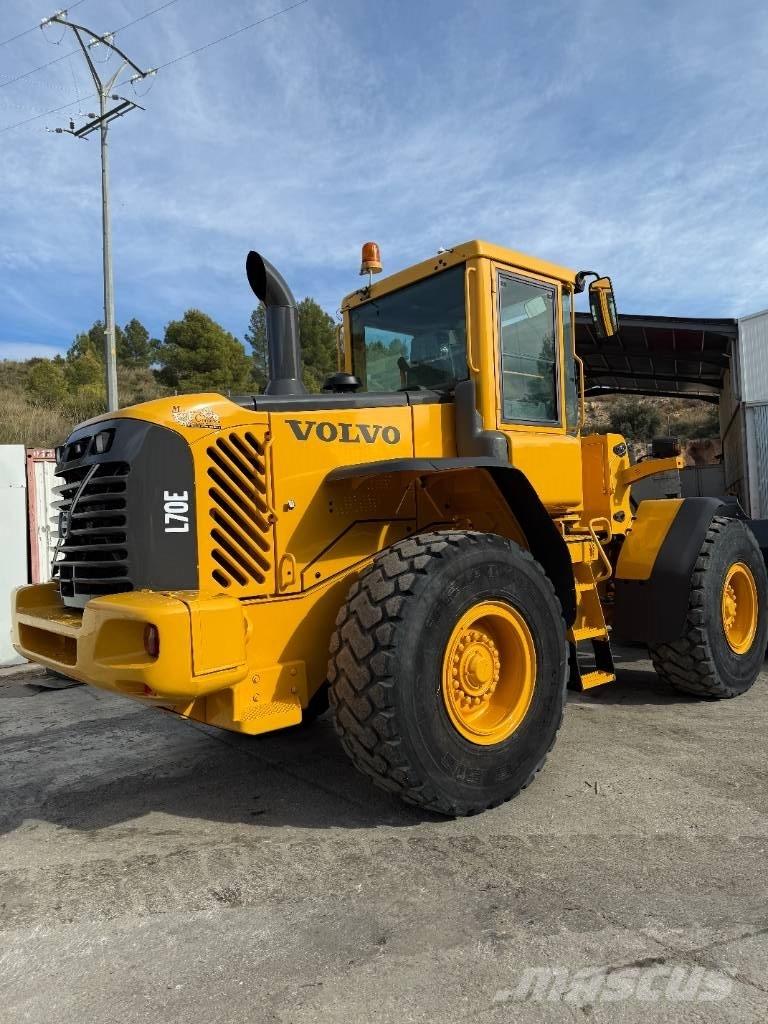 Volvo L 70 E لوادر صغيرة