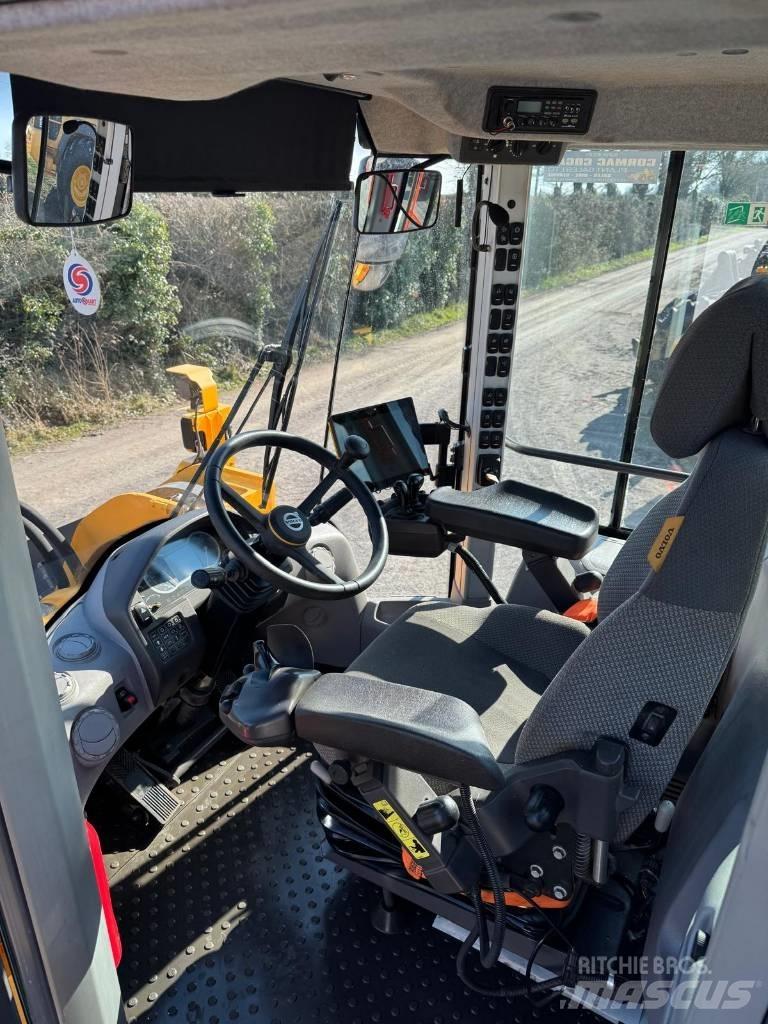 Volvo L 180 H لوادر بعجل